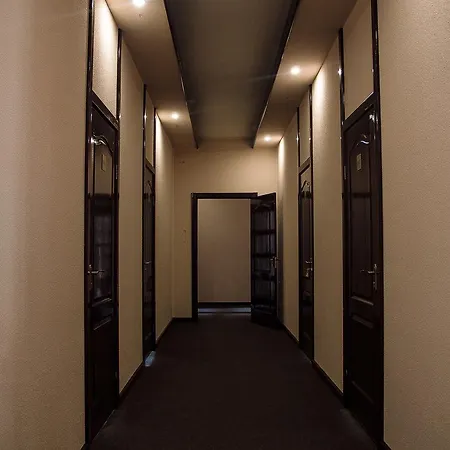 酒店 Malyvo